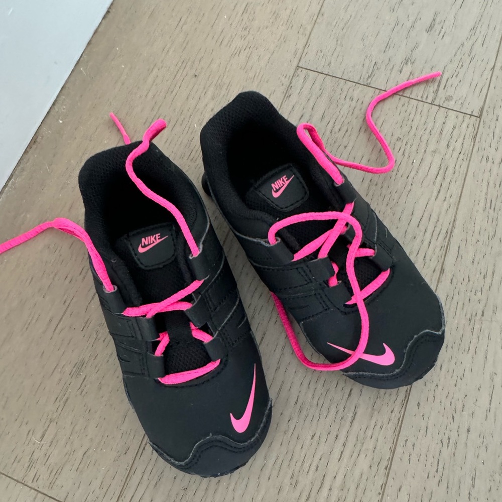 Nike Black & Pink Kids Sneakers